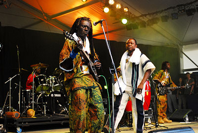 060802refugeeallstars10.jpg